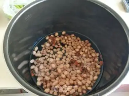 Make Plumbing peanut rice step 1
