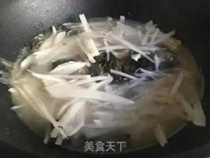 Make Squidfish radish soup step 9