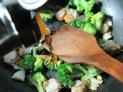 Make Scallops, broccoli step 7
