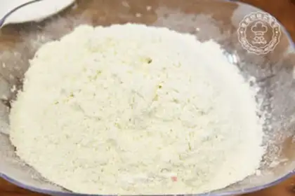 Make Country cherry cheesecake step 1