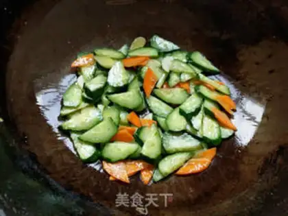 Make cucumber fried eggs step 5