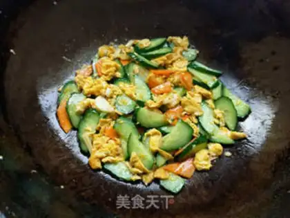 Make cucumber fried eggs step 6
