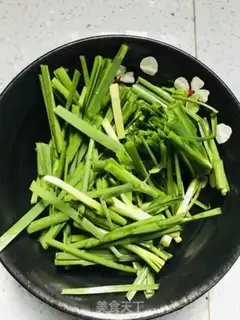 Make Scrambled mushrooms step 1