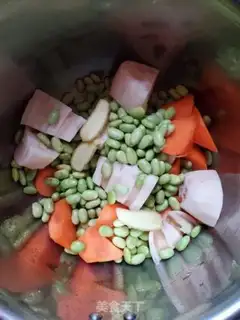 Make Lotus carrots with soybeans step 2