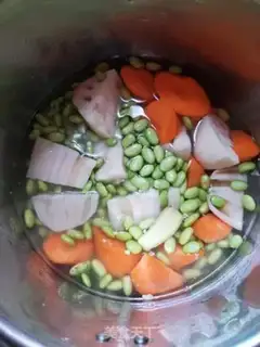 Make Lotus carrots with soybeans step 3