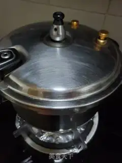 Make Lotus carrots with soybeans step 4