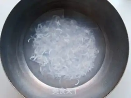 Make radish silver fish eggcake step 1