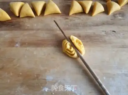 Make Pumpkin rolls step 11
