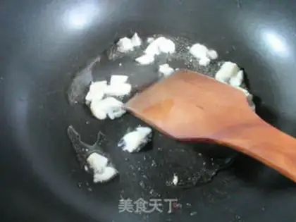 Make Shrimp-flavored chow step 2