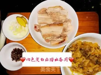Make Sour sauce and white meat step 3
