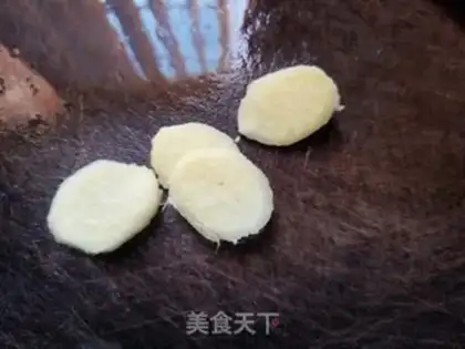 Make Duck-legged fish boiled radish step 2