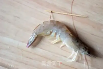 Make Shrimp noodle step 1