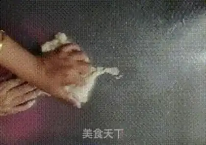 Make The pasta method of hand rubbing step 1