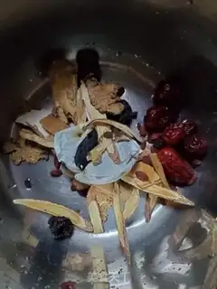Make The rooster is full of soup step 0
