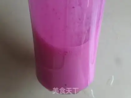 Make Banana dragon milkshake step 1