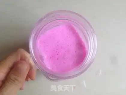 Make Banana dragon milkshake step 2
