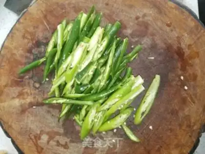 Make Chili fried meat step 1
