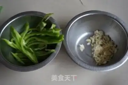 Make Precious macaroni and cabbage step 1