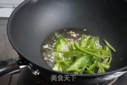 Make Precious macaroni and cabbage step 3