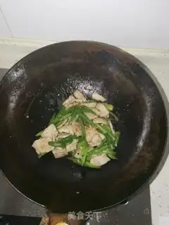 Make Chili fried meat step 4