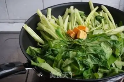 Make Precious macaroni and cabbage step 5