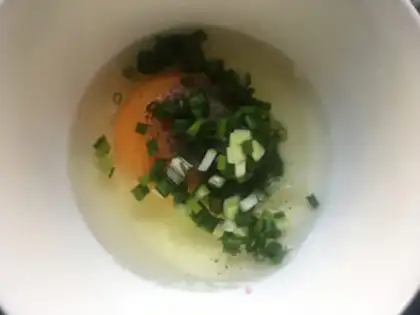 Make Onion egg toast step 1