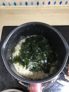 Make Seaweed spicy soup step 2
