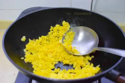 Make Gold egg fried rice step 3