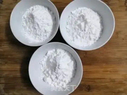Make Caucasian mascara step 5