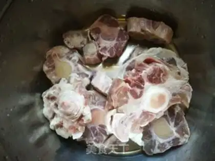 Make radish and cowtail soup step 0