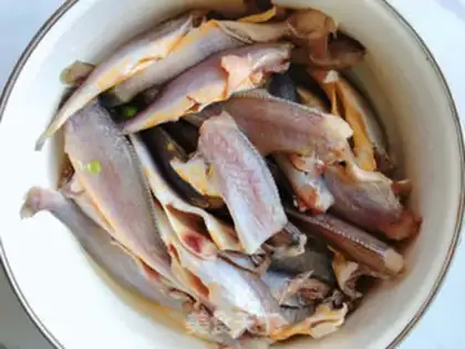 Make Dried yellow fish step 1