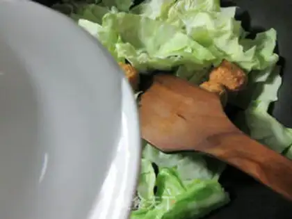 Make A fan of gold fish eggs and cabbage step 2