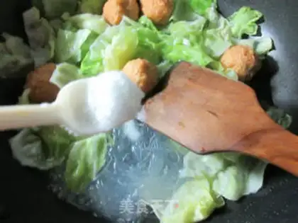 Make A fan of gold fish eggs and cabbage step 6