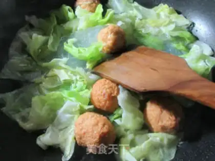 Make A fan of gold fish eggs and cabbage step 7