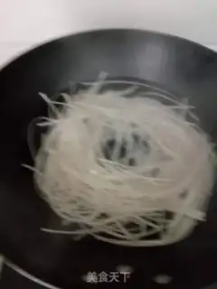 Make Noodle with sesame sauce step 0