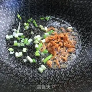 Make Gold hooks, sea rice, radish step 3