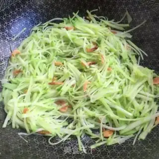 Make Gold hooks, sea rice, radish step 5
