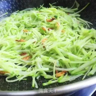 Make Gold hooks, sea rice, radish step 6