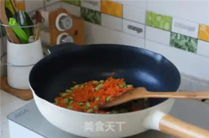 Make Shrimp squid fried rice step 2