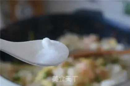 Make Shrimp squid fried rice step 6