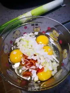 Make radish fried eggs step 4