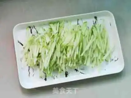 Make Blue radish Maroon fan soup step 4