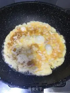 Make radish fried eggs step 6