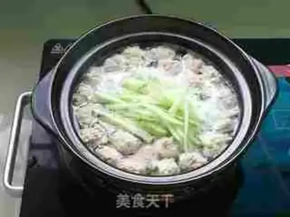 Make Blue radish Maroon fan soup step 6