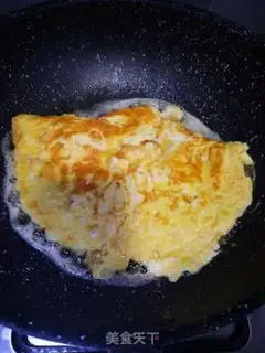 Make radish fried eggs step 7