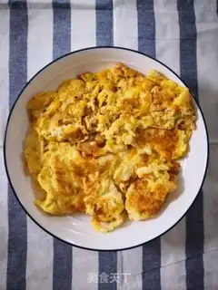 Make radish fried eggs step 8