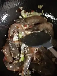 Make Garlic shrimp step 2