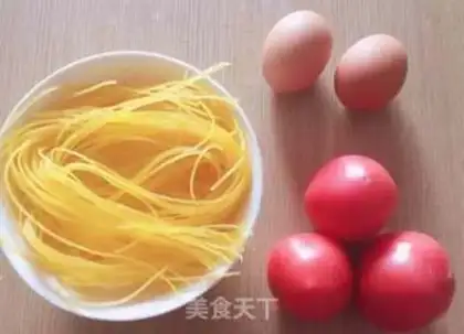 Make Tomato egg corn noodles step 0