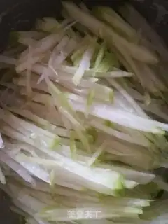 Make Five radishes step 1