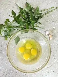 Make Nine-storey tower fried eggs step 1